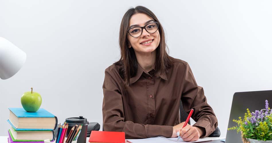 Girl making notes for GSSSB Senior Clerk & Sub Accountant course